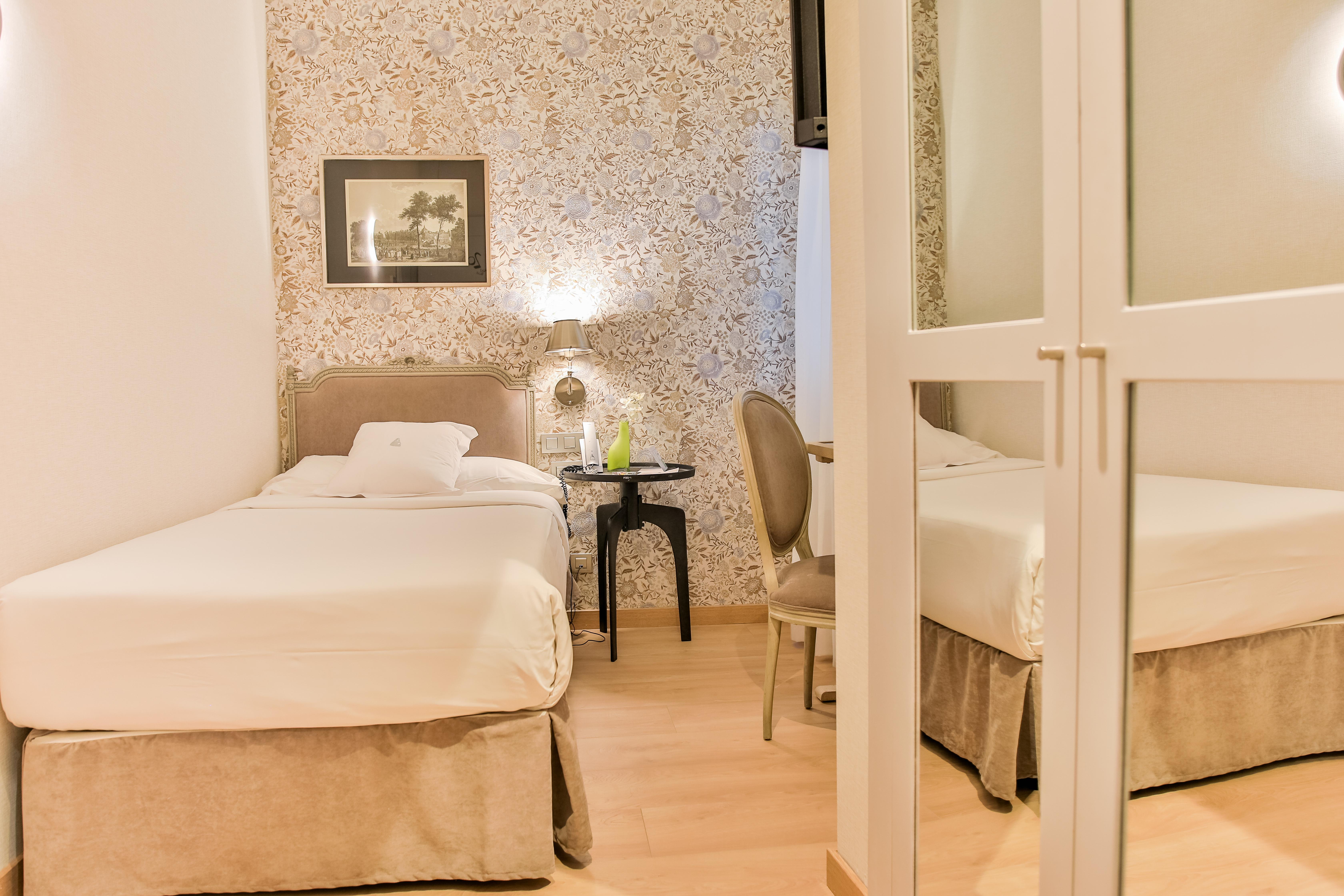 Hotel Meninas - Boutique Opera Madrid Ngoại thất bức ảnh